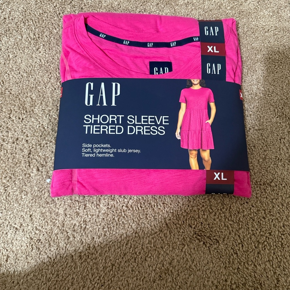 GAP Fuchsia Short Sleeve Dress
